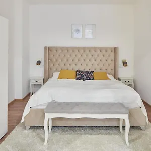 Apartmán And Cozy Right At Tv Tower, Praha
